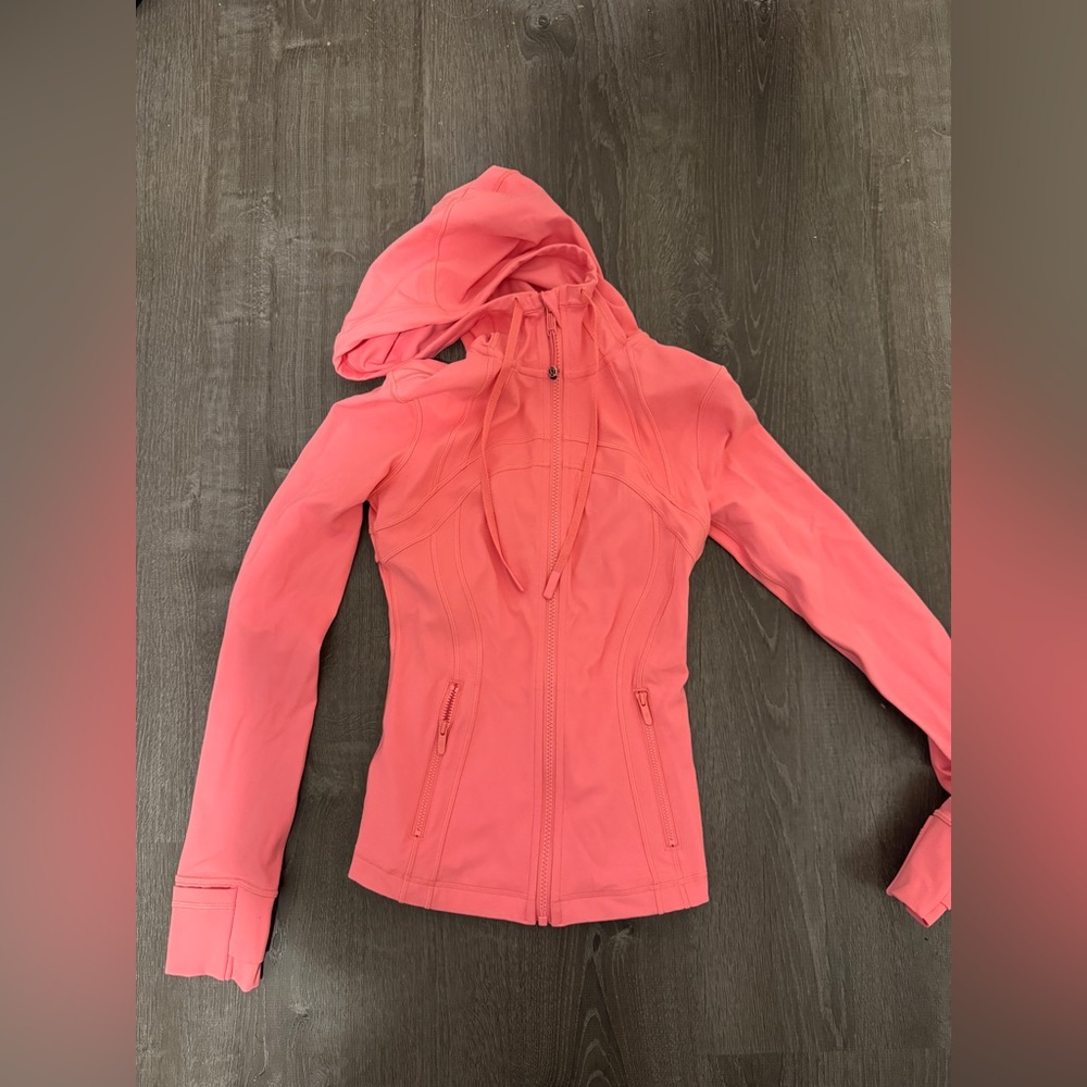 Lululemon Define Hooded Jacket
Nulu